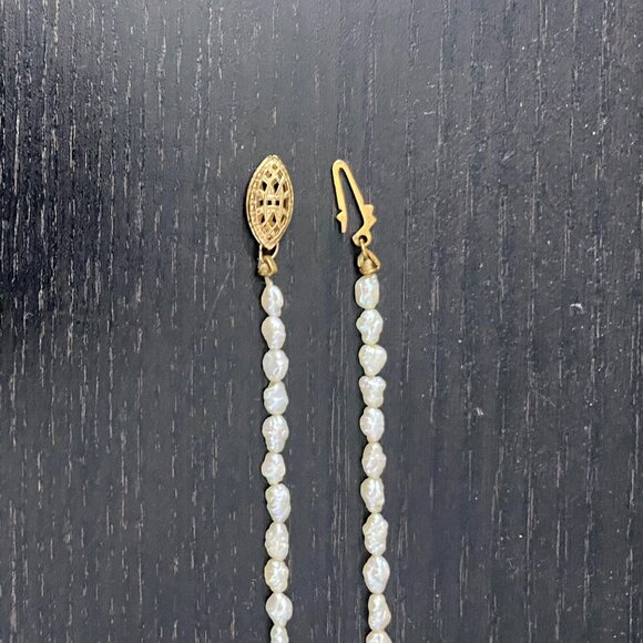 SOLD Vintage Freshwater Rice Pearl Necklace w/14k Gold Clasp 17” Long - Picture 8 of 12